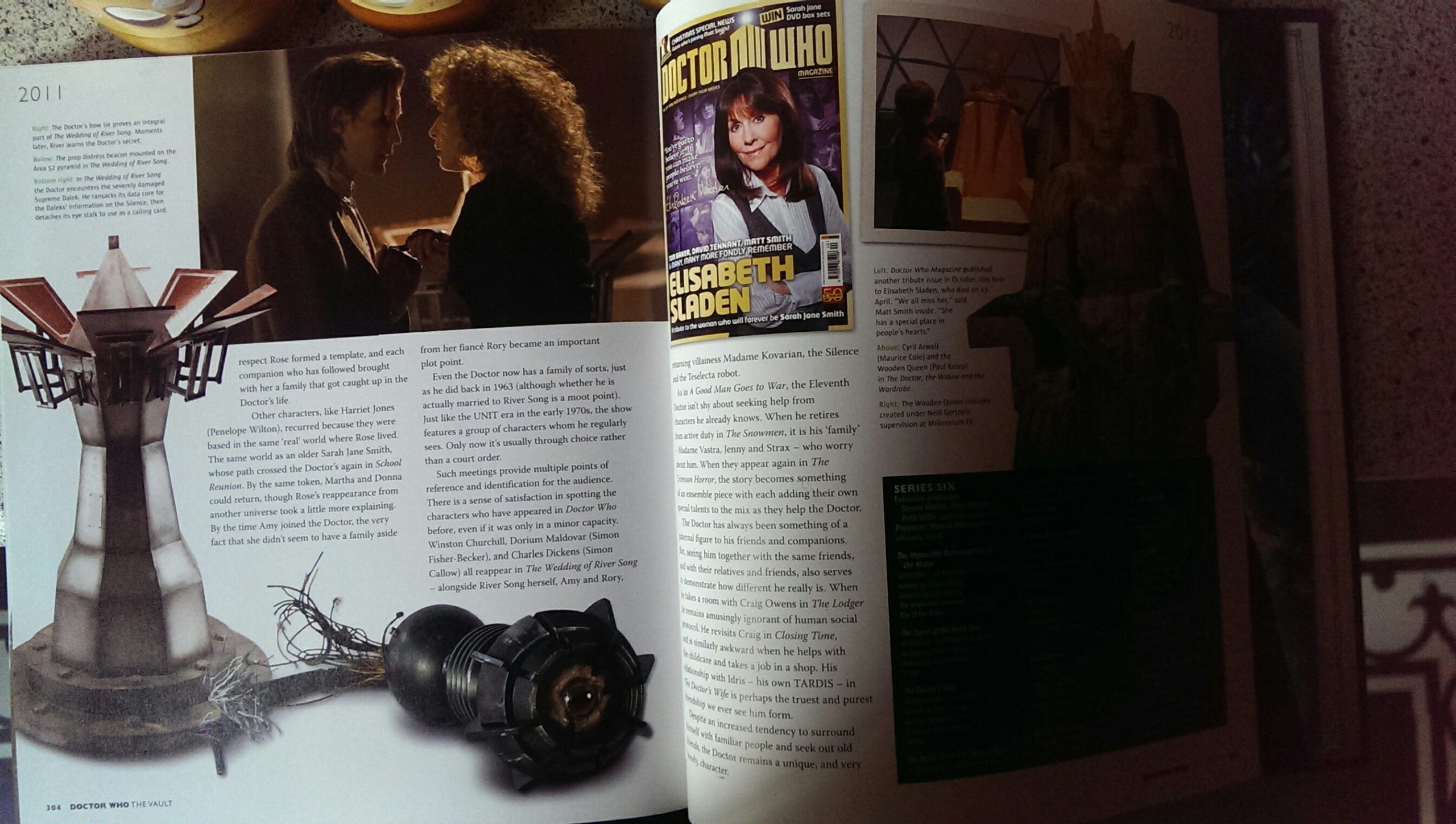 The Vault - Dr Who - Treasures from the first 50 years - Boek