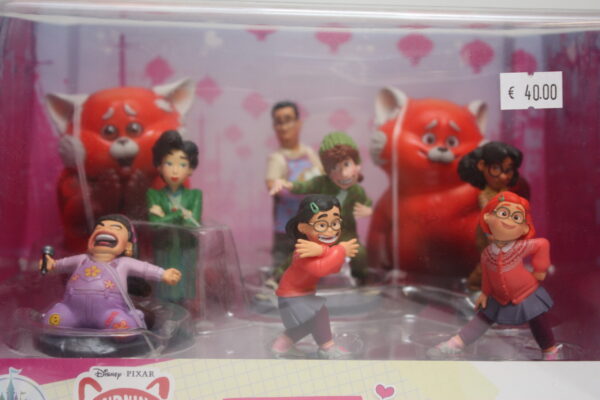 PVC set Turning Red pic B Disney - Turning Red - pvc set